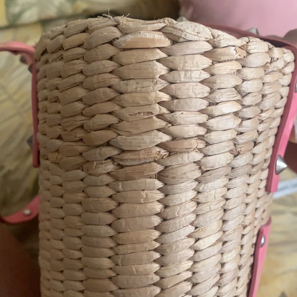 GUESS RATTAN HANDBAG - Picture 9 of 9